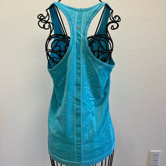Lululemon GUC Swiftly Tech Racerback Tank Top Sz 4 - Picture 3 of 4